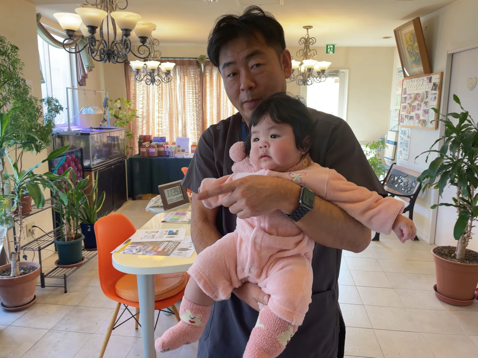 ご報告に来てくださった患者さまと赤ちゃん