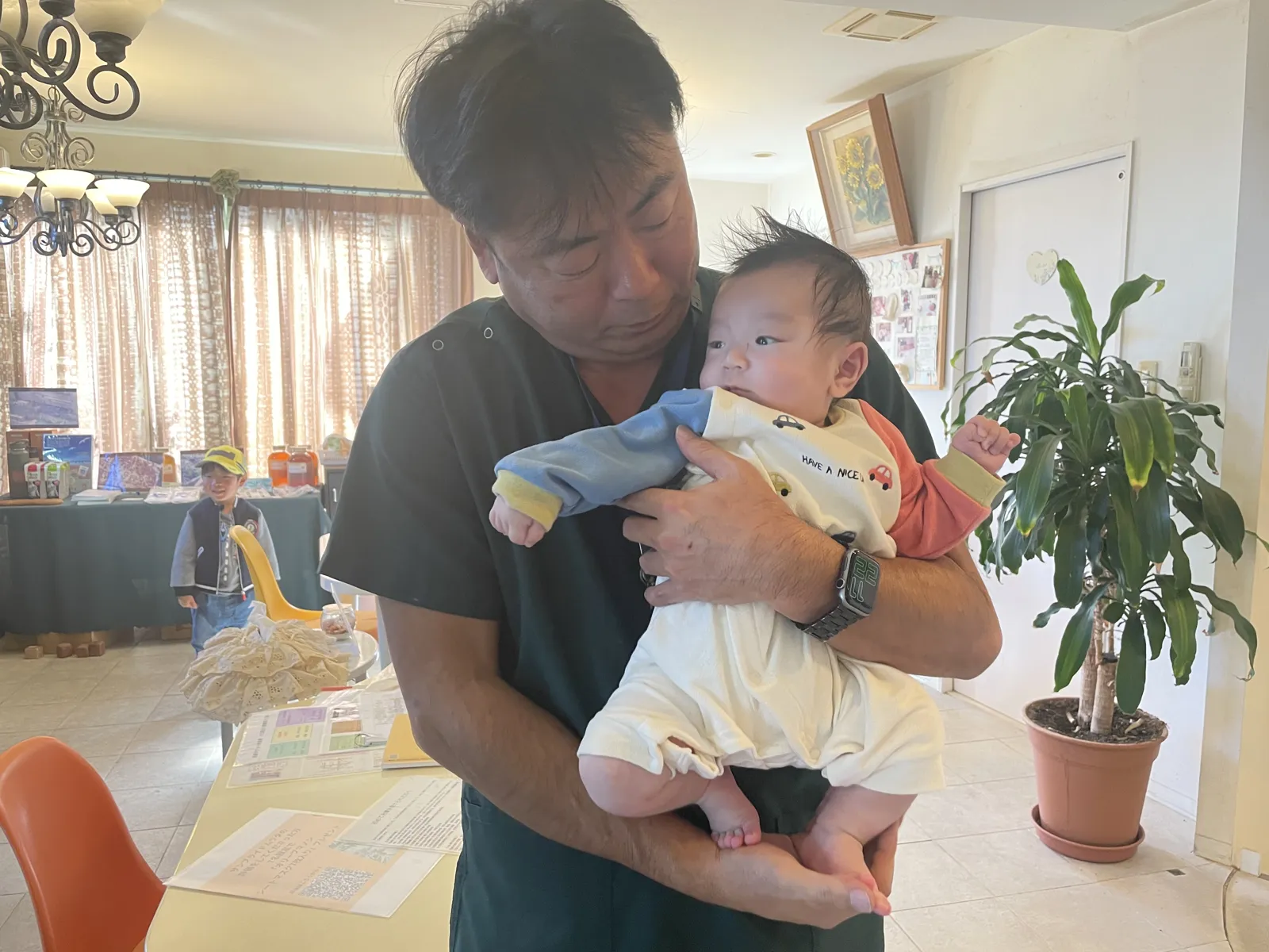 ご報告に来てくださった患者さまと赤ちゃん